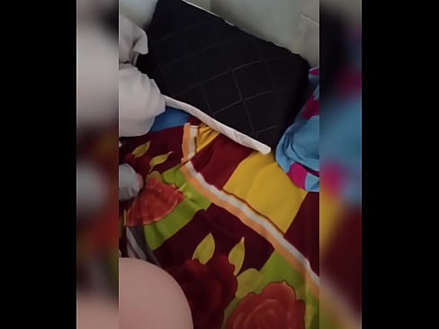 ❤️ השותפה שלי נשארת לבד בבית כי בעלה יוצא לחופשה ואני מנצלת את ההזדמנות לזיין אותה ולמלא לה את התחת בחלב ❤️❌ סרטון סקס אצלנו ️❤