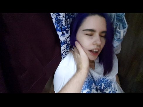 ❤️ מצאתי את אחותי בארון ועזרה לה לגמור ❤️❌ סרטון סקס אצלנו ️❤